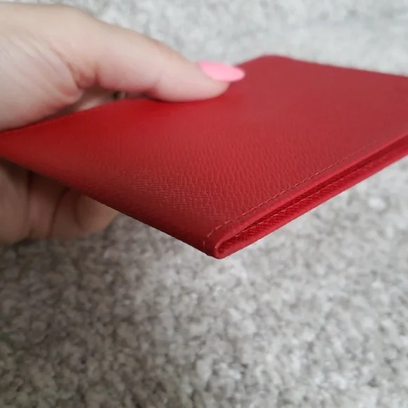 Louis Vuitton Red Textured Red Men's ID Holder AUTHENTIC - Picture 6 of 9